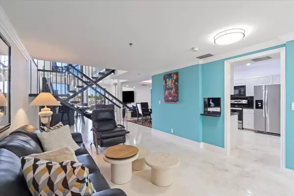 Delray Beach, FL 33483,1035 S Federal HWY 211