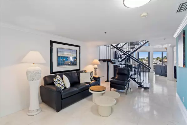 Delray Beach, FL 33483,1035 S Federal HWY 211