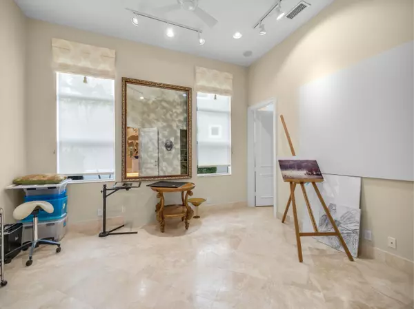 Palm Beach Gardens, FL 33410,606 Hermitage CIR