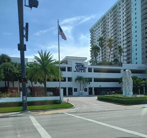 Hollywood, FL 33019,1201 S Ocean DR 2512s