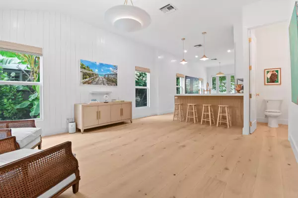 West Palm Beach, FL 33401,845 Sunset RD