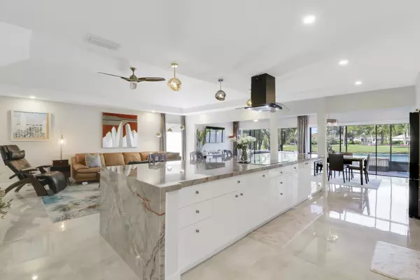 Palm Beach Gardens, FL 33418,13397 Garth CT