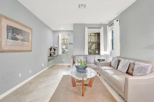 Delray Beach, FL 33484,5010 S Astor CIR