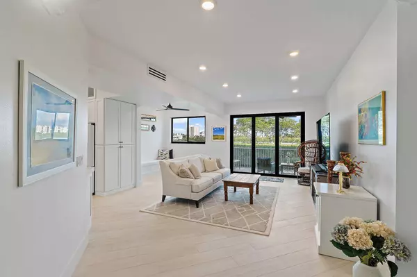 Tequesta, FL 33469,200 Waterway RD 105