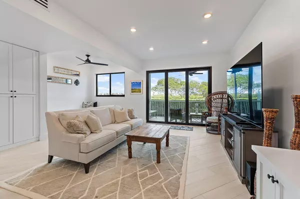 Tequesta, FL 33469,200 Waterway RD 105