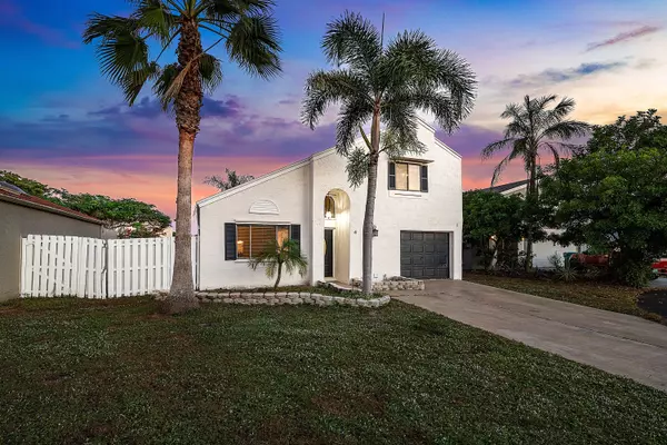 Boynton Beach, FL 33426,4 Elton PL