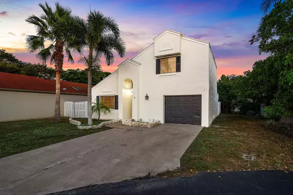 Boynton Beach, FL 33426,4 Elton PL