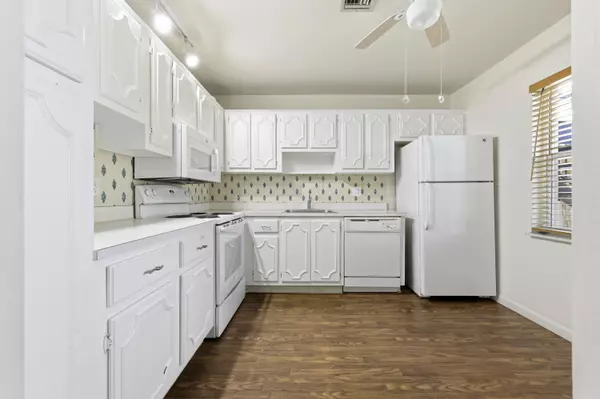 Jupiter, FL 33477,717 S Us Highway 1 201