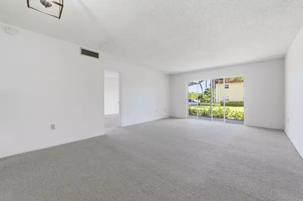 Jupiter, FL 33477,717 S Us Highway 1 201