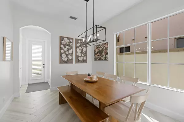 Palm Beach Gardens, FL 33410,30 Stoney DR