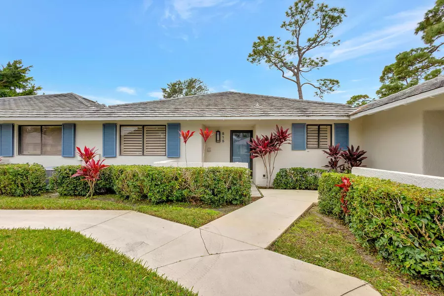 515 Club DR, Palm Beach Gardens, FL 33418