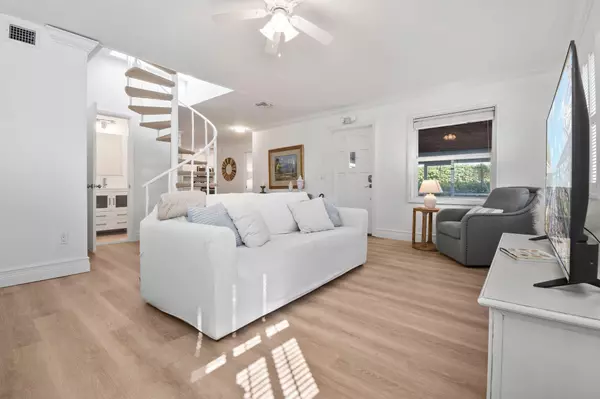 Juno Beach, FL 33408,941 Ocean DR