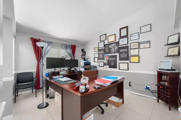 Port Saint Lucie, FL 34953,4215 SW Bachman ST