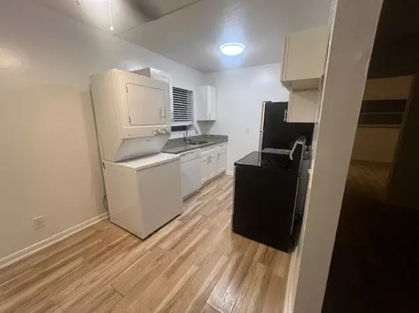 Lake Worth, FL 33460,401 S Lakeside DR 3