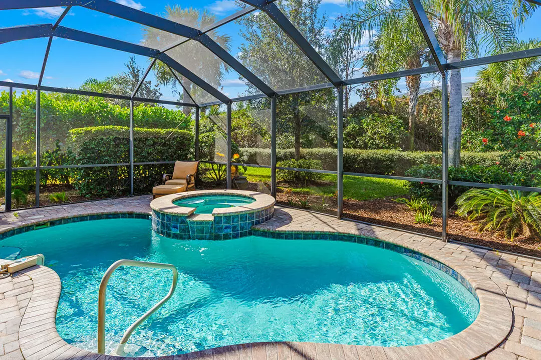 Port Saint Lucie, FL 34984,568 SE Monet DR