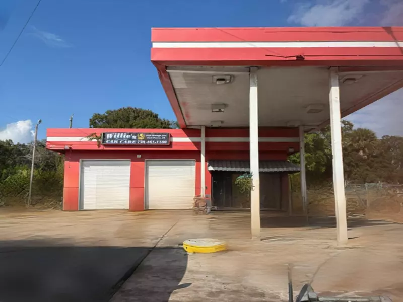 1826 Orange AVE, Fort Pierce, FL 34950