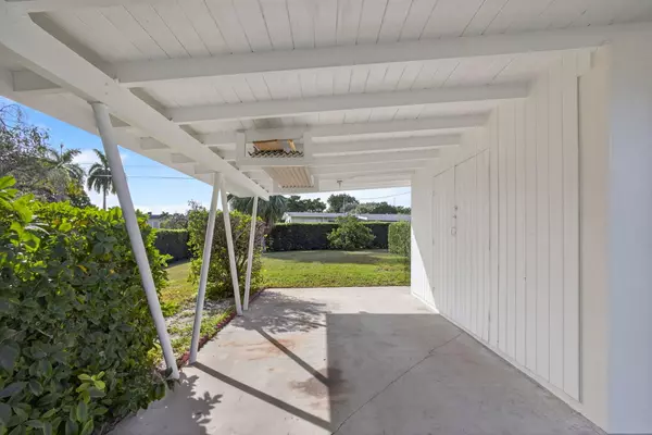 North Palm Beach, FL 33408,726 Flamingo WAY