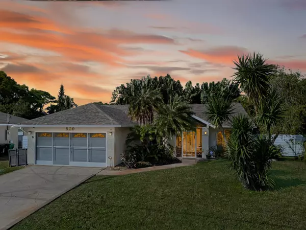 529 SE Fallon DR, Port Saint Lucie, FL 34983