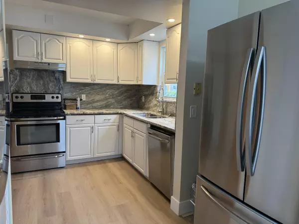 West Palm Beach, FL 33405,509 Plymouth RD