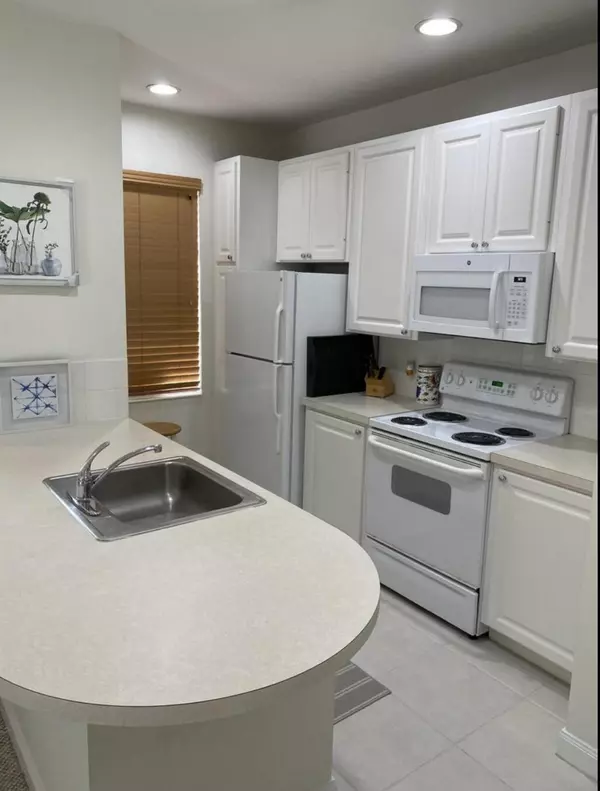 Jupiter, FL 33458,168 Florence DR B