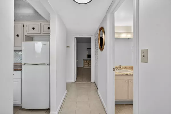 West Palm Beach, FL 33417,26 Golfs Edge