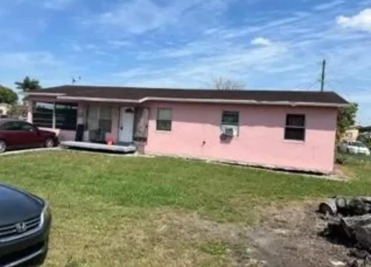 Belle Glade, FL 33430,1228 Vaughn CIR