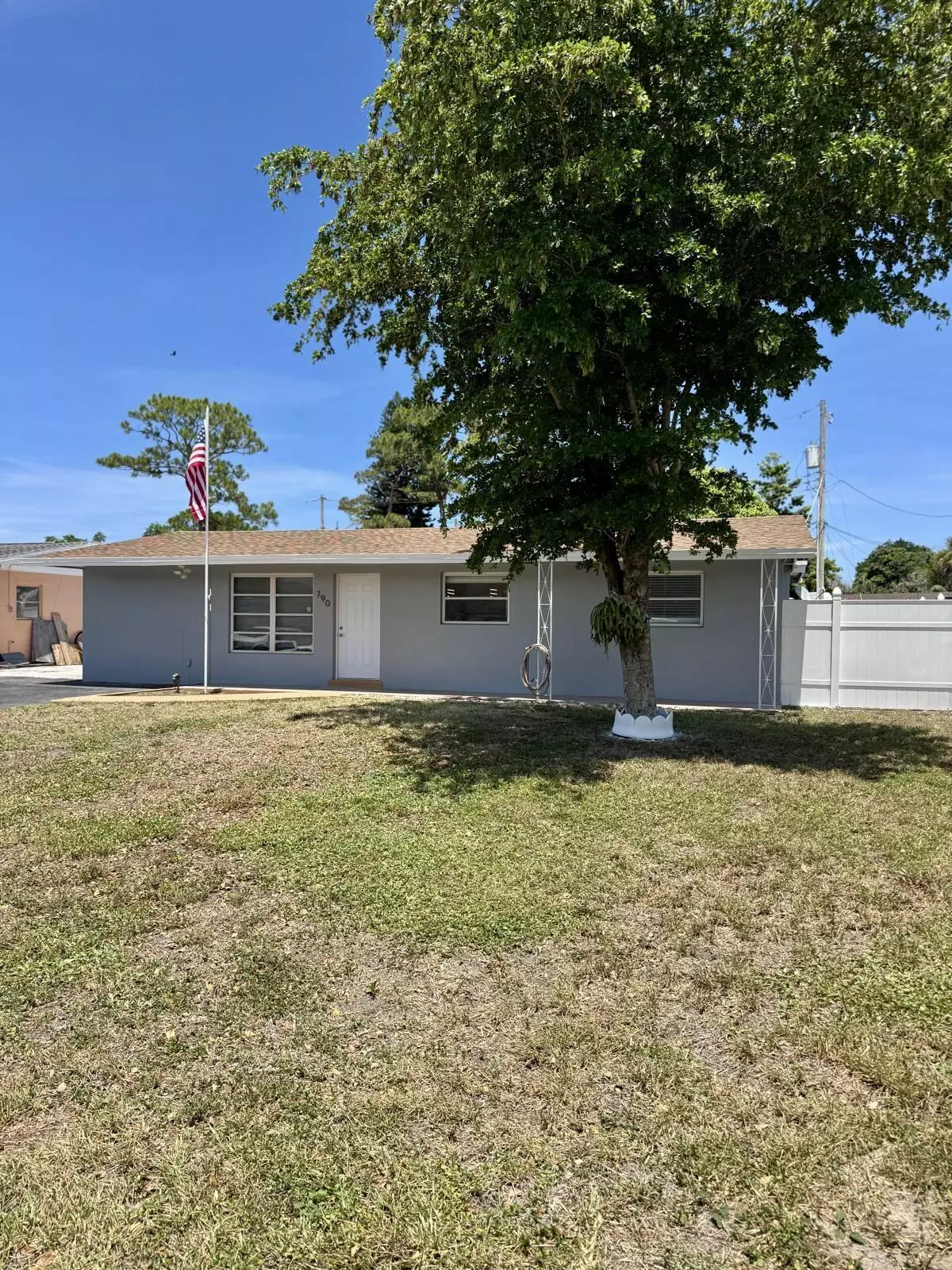 West Palm Beach, FL 33413,790 Sarazen DR