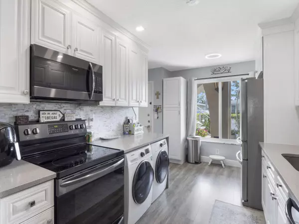 Delray Beach, FL 33484,13658 Via Flora B