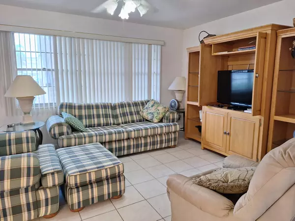 Boca Raton, FL 33433,1010 Wolverton A