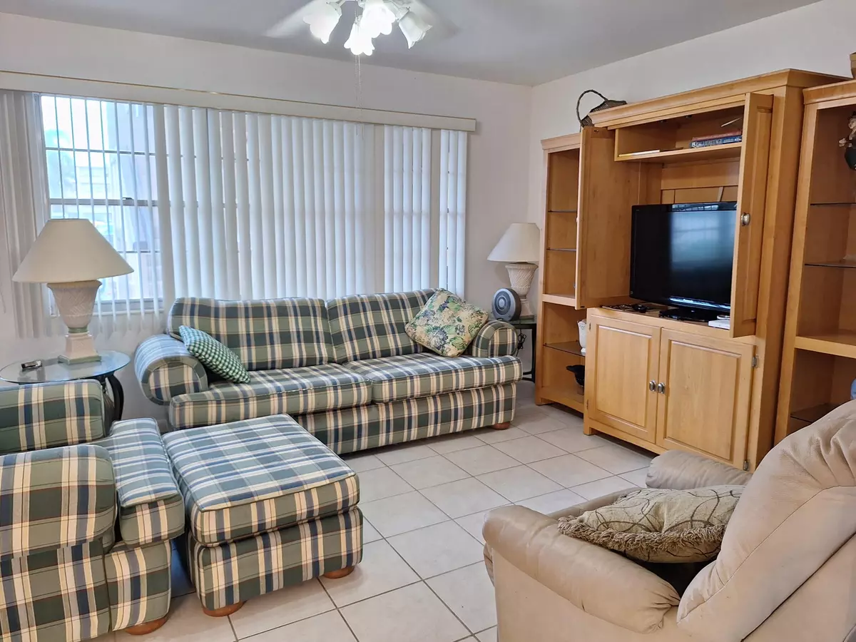 Boca Raton, FL 33433,1010 Wolverton A