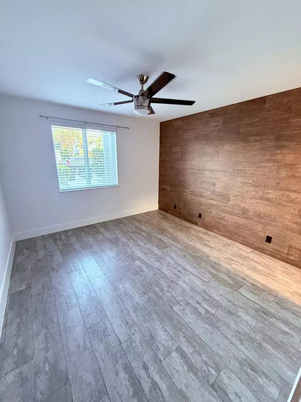 West Palm Beach, FL 33405,3805 S Olive AVE 1