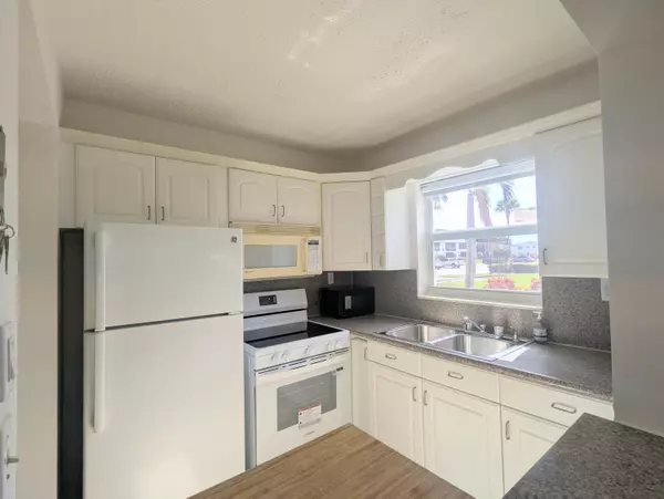 West Palm Beach, FL 33417,60 Andover C