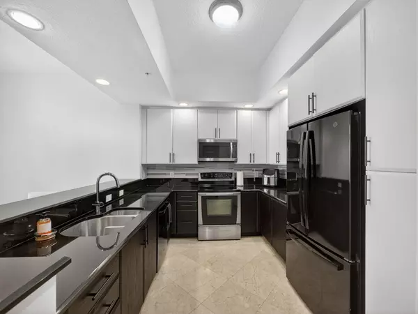 West Palm Beach, FL 33401,701 S Olive AVE 725