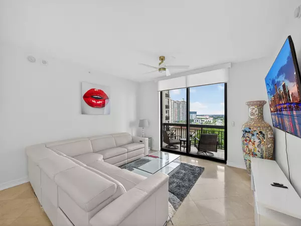 West Palm Beach, FL 33401,701 S Olive AVE 725