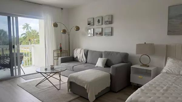 West Palm Beach, FL 33407,2600 N Flagler DR 313