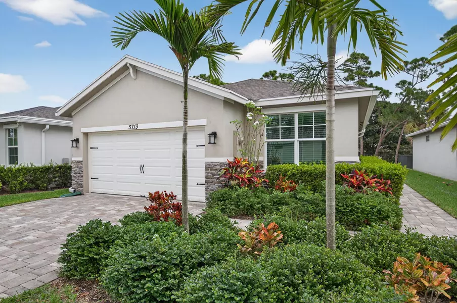 5713 SE Kawana TRL, Hobe Sound, FL 33455
