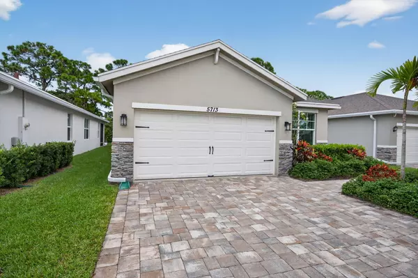 Hobe Sound, FL 33455,5713 SE Kawana TRL