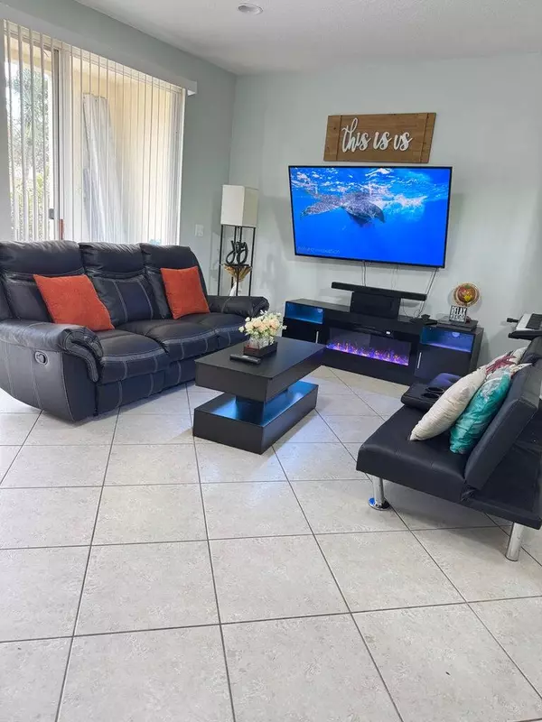 Boynton Beach, FL 33472