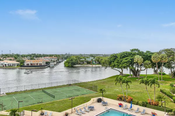 North Palm Beach, FL 33408,364 Golfview RD 506