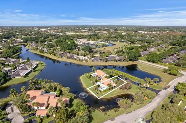 2211 Las Casitas DR, Wellington, FL 33414