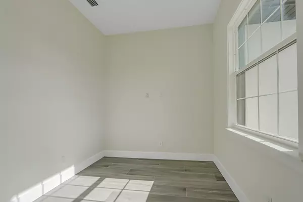 Fort Pierce, FL 34982,5602 Tangelo DR