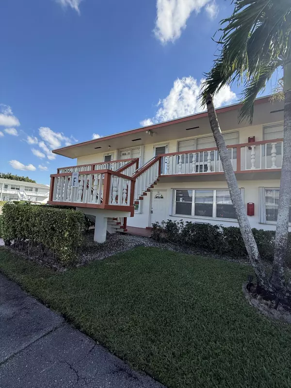 82 Kent F, West Palm Beach, FL 33417