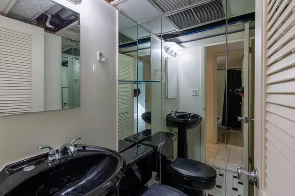 Palm Beach, FL 33480,2565 S Ocean BLVD 1100