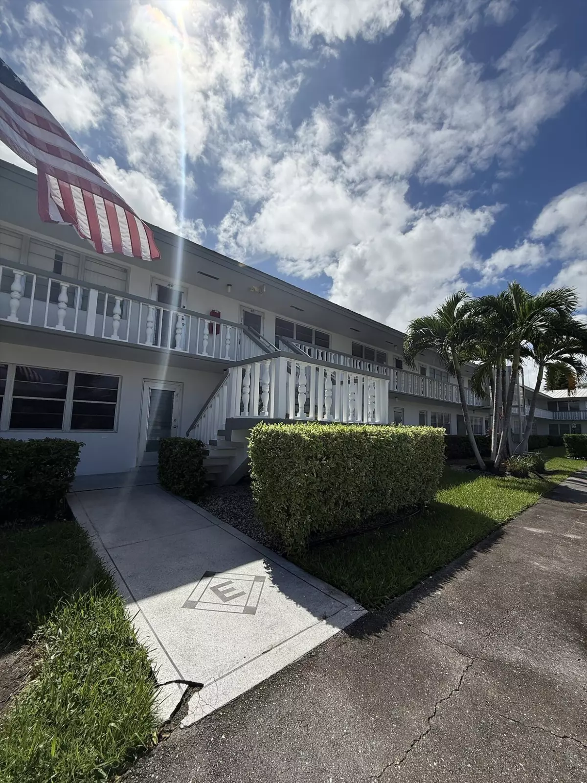 West Palm Beach, FL 33417,89 E Northampton E