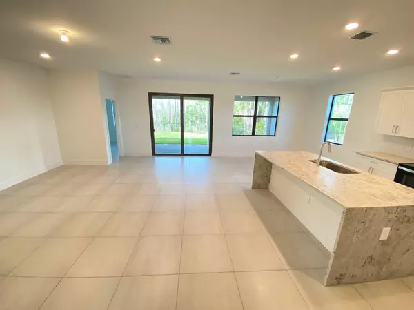 Stuart, FL 34997,6950 SE Park Trace DR