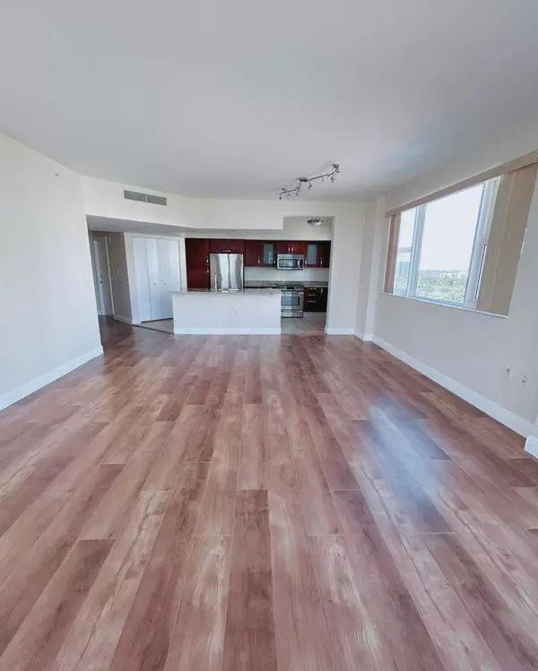 Aventura, FL 33180,19900 E Country Club DR 1020