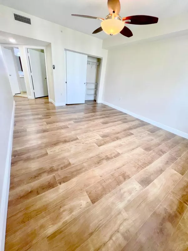 Aventura, FL 33180,19900 E Country Club DR 1020