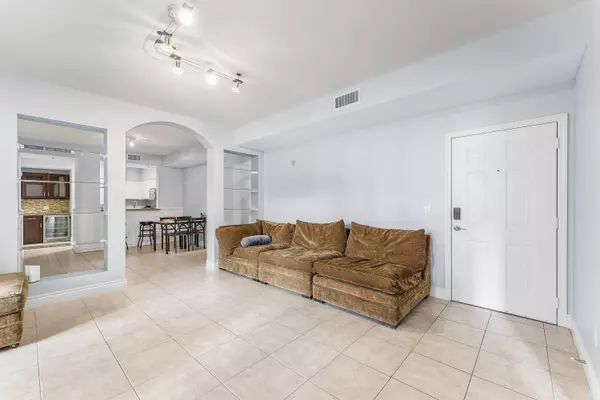 Boca Raton, FL 33432,233 S Federal HWY 308