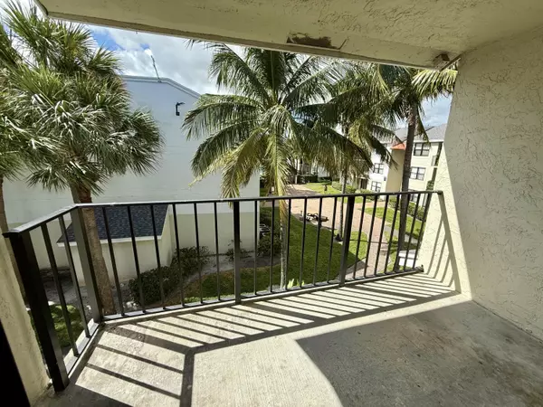 West Palm Beach, FL 33401,718 Executive Center DR 34