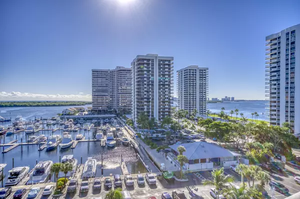 North Palm Beach, FL 33408,120 Lakeshore DR 937